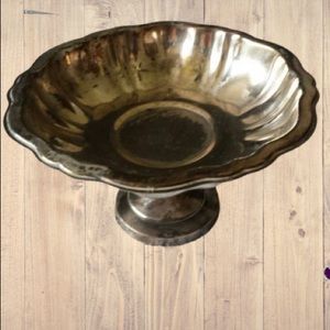 WM ROGERS VINTAGE SILVER PLATED FOOTED CANDY DISH